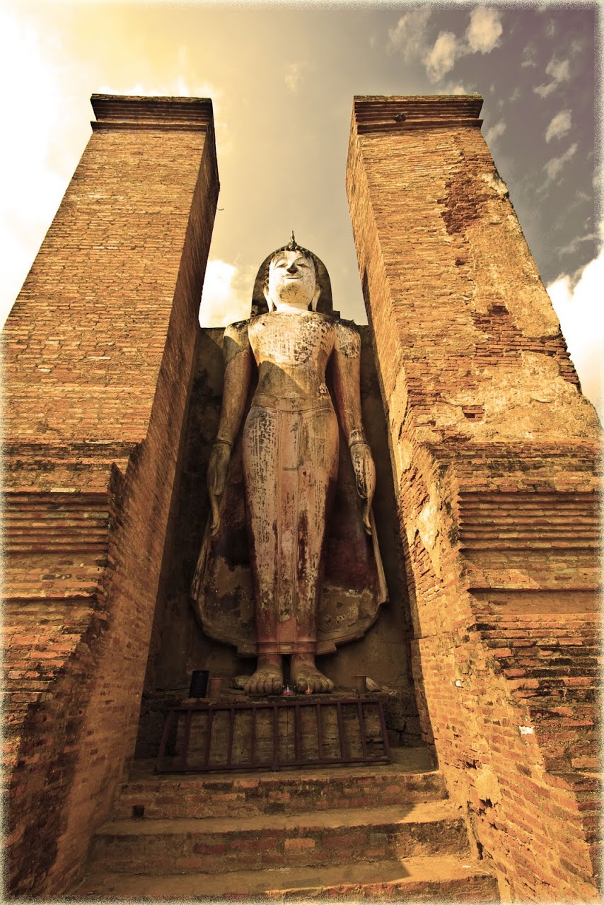 Buddha at Wat Mathatat