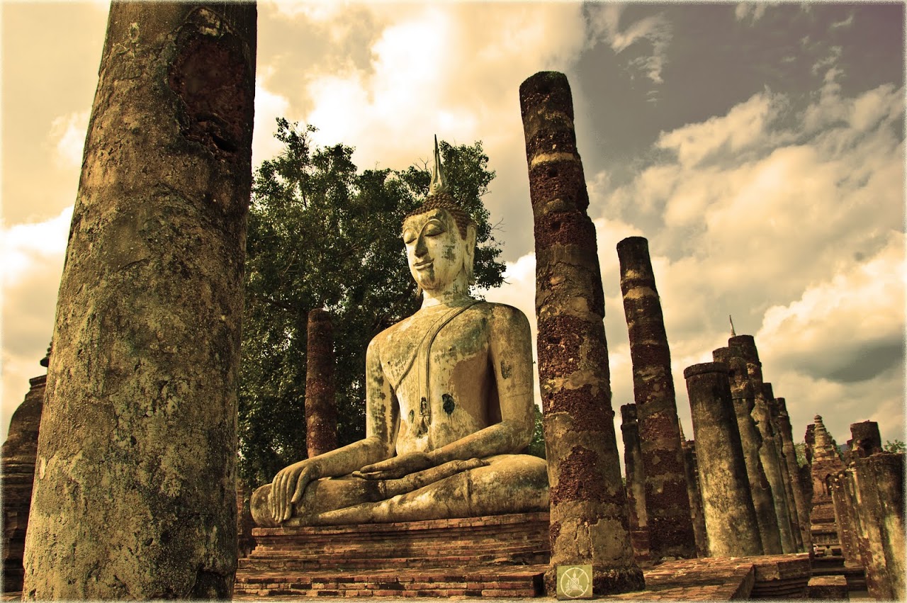 Wat Mahathat Buddha