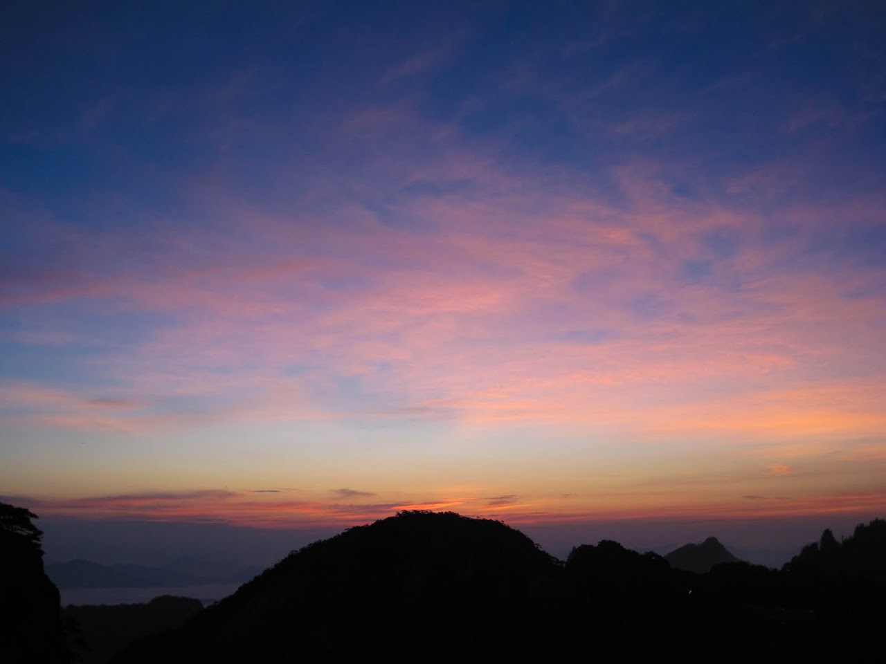Huang Shan sunrise