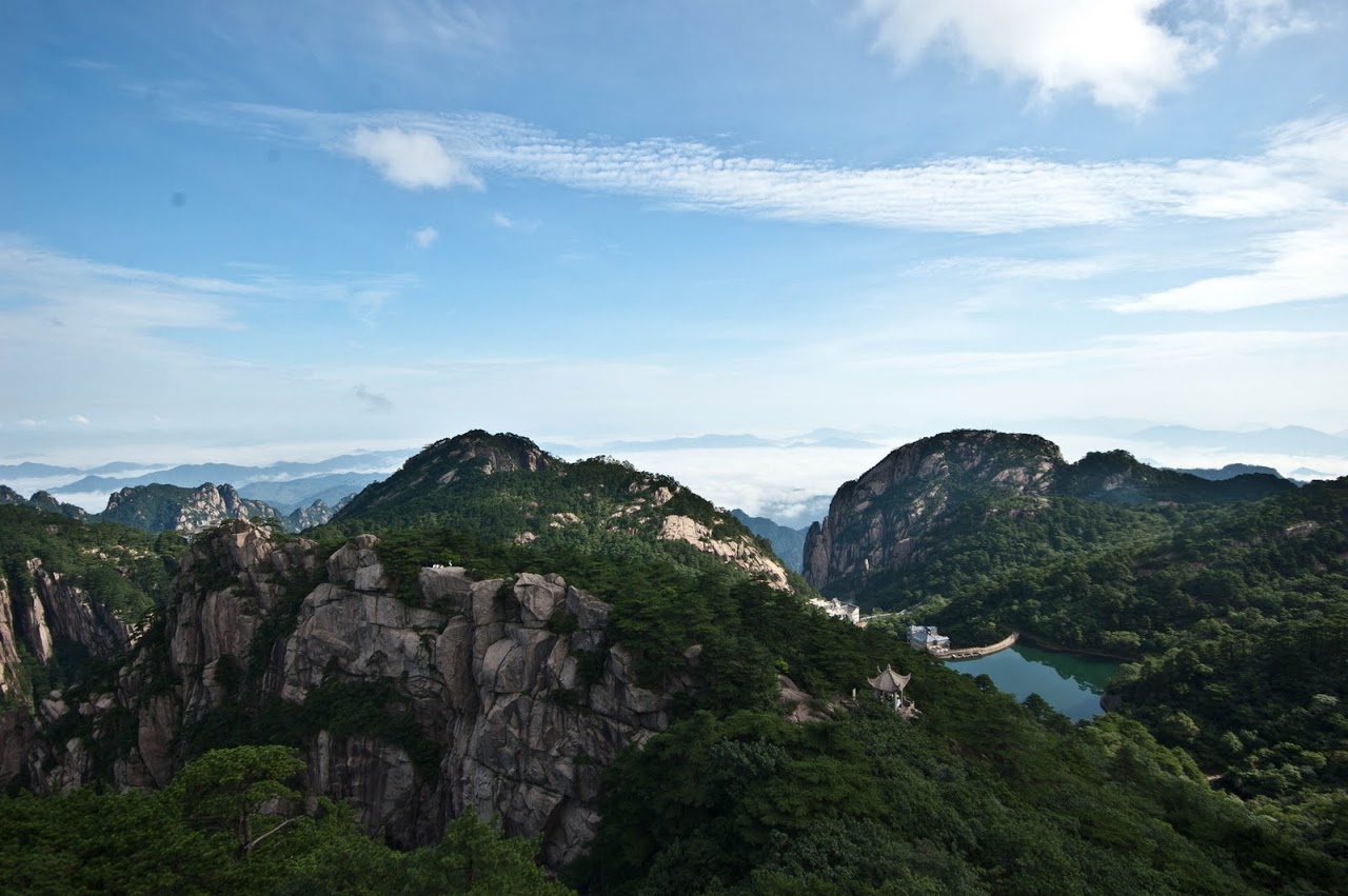 Huang Shan mountains